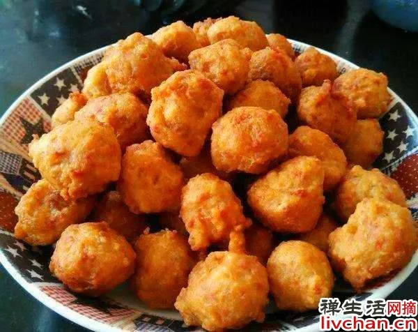 炸肉丸，最忌讳加面粉和鸡蛋，教你正确做法，丸子外酥里嫩品相好