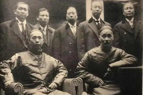容闳 “两个祖国”之间有解乎？