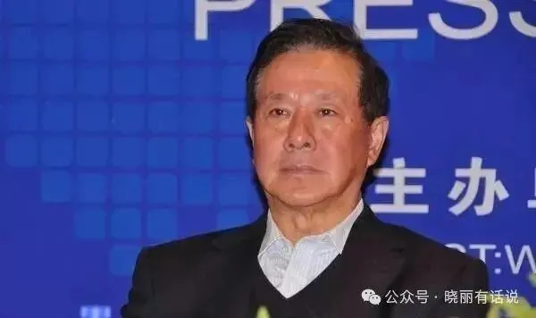 人民日报社论《就是要彻底否定“文革”》出笼的台前幕台